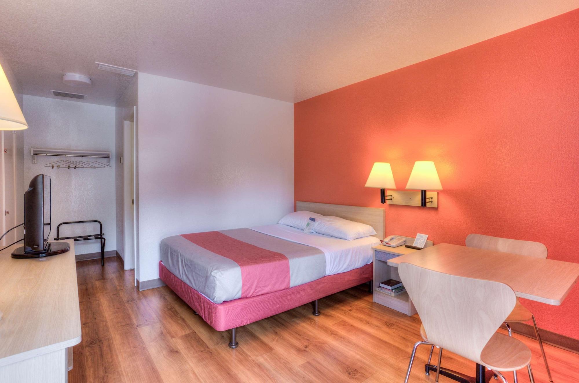 Motel 6-Tigard, Or - Portland South - Lake Oswego Exteriér fotografie