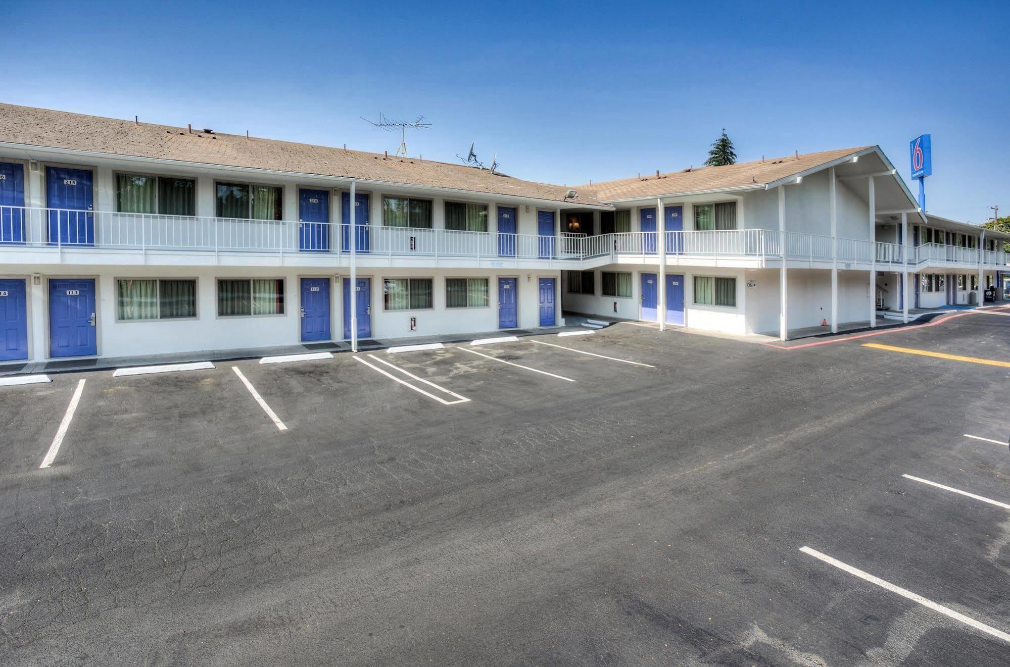 Motel 6-Tigard, Or - Portland South - Lake Oswego Exteriér fotografie