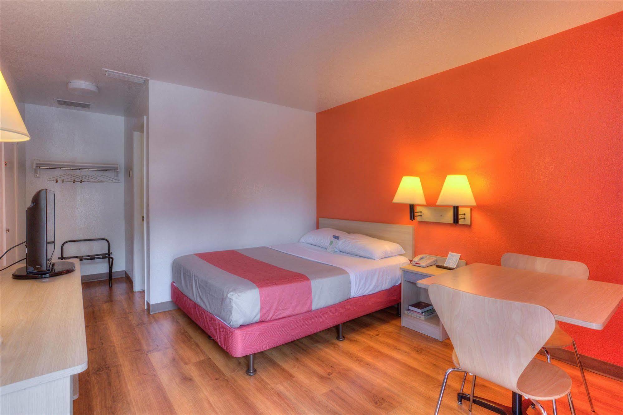 Motel 6-Tigard, Or - Portland South - Lake Oswego Exteriér fotografie