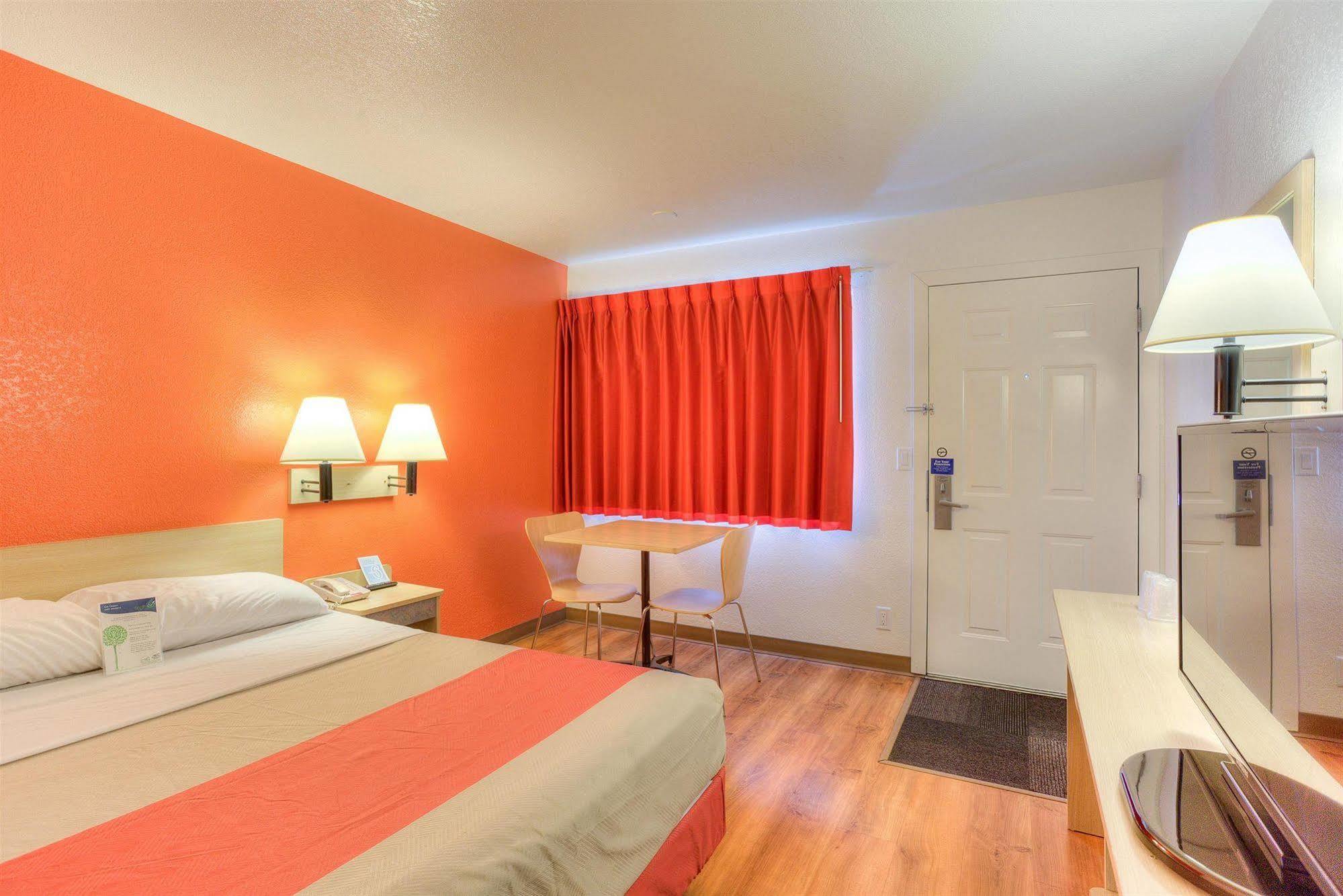 Motel 6-Tigard, Or - Portland South - Lake Oswego Exteriér fotografie